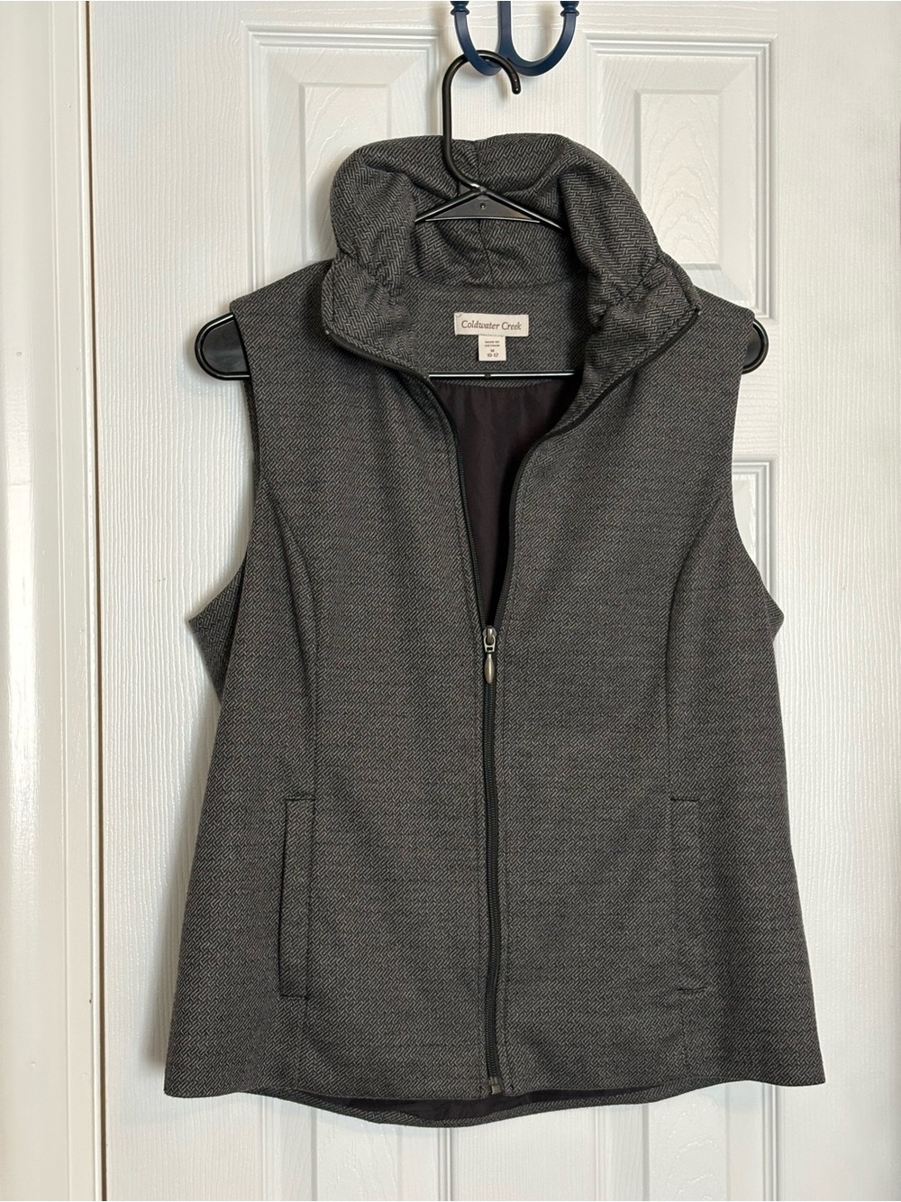Coldwater Creek Women’s Charcoal Gray Zip Vest